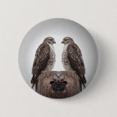 Falken auf einem Posten Button (Vorderseite)