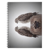 Falken auf einem Posten Notizblock (Vorderseite)