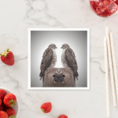 Falken auf einem Posten Serviette (Beispiel)