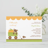 Fall Baby Bear in Wagon Einladungen (Stehend Vorderseite)
