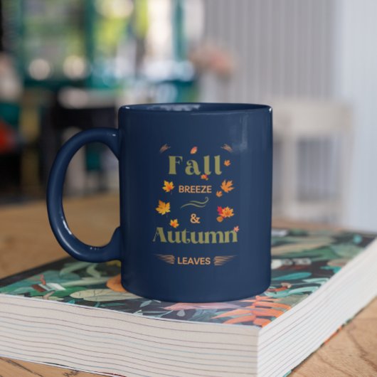 Fall Breeze und Herbst verlassen Design Zweifarbige Tasse