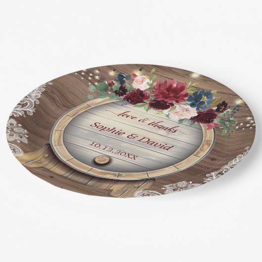 Fall Burgund Blumenwein Weinberg Weinberg Hochzeit Pappteller (Schrägansicht)