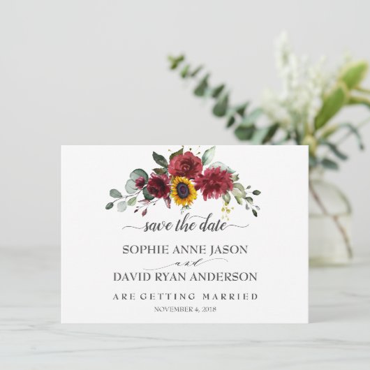 Fall Burgundy Sonnenblumen Hochzeitkalligraphie Save The Date (Stehend Vorderseite)