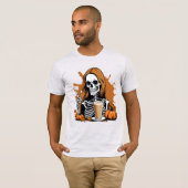 Fall Coffee Skeleton Halloween T-Shirt (Vorne ganz)