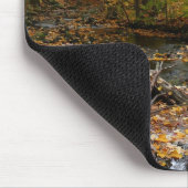 Fall Creek mit Blick auf den Laurel Hill Park Mousepad (Ecke)