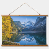 Fall Dachstein Berg reflektiert in Gosausee Lak Wandteppich Mit Holzrahmen (Vorne)