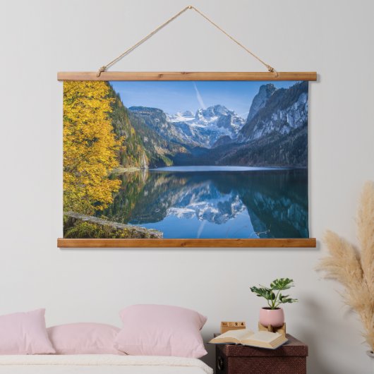 Fall Dachstein Berg reflektiert in Gosausee Lak Wandteppich Mit Holzrahmen (Schlafzimmer)