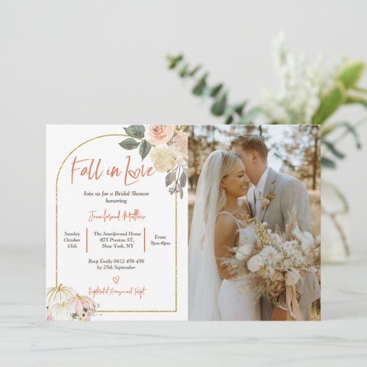 Fall der Liebe Brautparty Rost Blume Pumpkin Einladung (Stehend Vorderseite)
