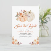 Fall Earthy Floral Pumpkin Wedding Save The Date (Stehend Vorderseite)