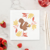 Fall Eichhörnchen mit Nut Serviette (Beispiel)