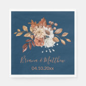 Fall Floral auf Navy Blue Wedding Napkins Serviette (Vorderseite)