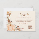 Fall Floral Pumpkin Wedding QR Code RSVP Karte (Vorderseite)