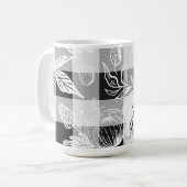 Fall Foliage Autumn Flowers & Pumpkins Black Plaid Kaffeetasse (Vorderseite Links)