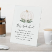 Fall Greenery White Pumpkin Baby Sock Hunt Game Sockelschild (In SItu)