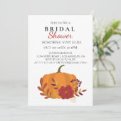 Fall Harvest Orange Pumpkin mit Blume Einladung (Stehend Vorderseite)