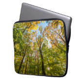 Fall in einem Wald in Amesbury, Massachusetts Laptopschutzhülle (Vorderseite Links)