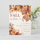Fall In Love Floral Bridal Shower Party Einladung (Stehend Vorderseite)