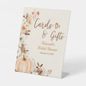 Fall in Love Pumpkin Cards and Gifts Bridal Shower Sockelschild (Vorderseite)