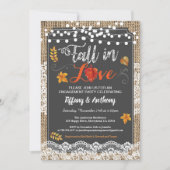 Fall in rustikale Tafel des Liebe-Verlobungs-Party Einladung (Vorderseite)