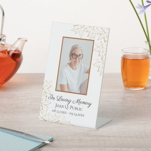 Fall Maple Blätter Feier Lebensbeerdigung Sockelschild (In SItu)