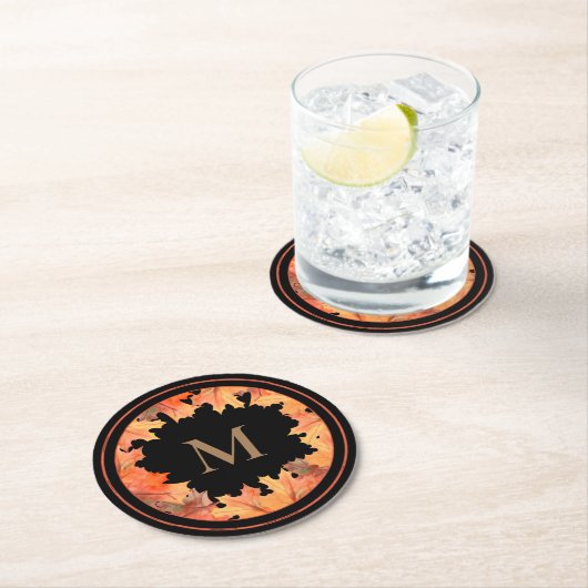 Fall Maple Blätter Monogramm Schwarz Runder Pappuntersetzer (Vor Ort)
