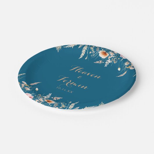 Fall Meadow Wild Floral Wedding Cake Pappteller (Schrägansicht)