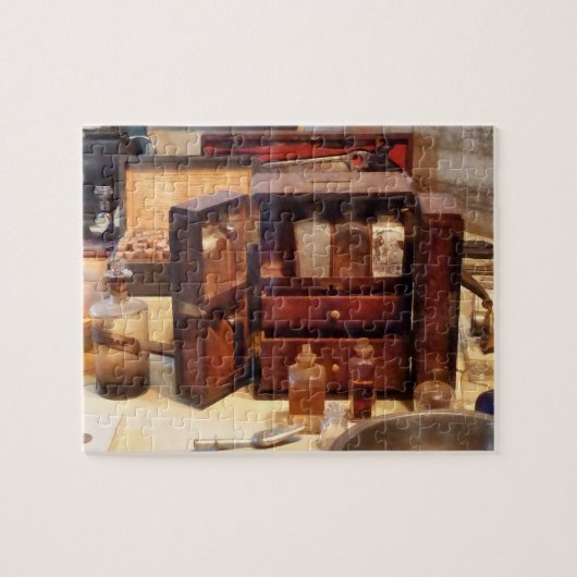 Fall mit Arzneimittelflaschen Puzzle (Horizontal)