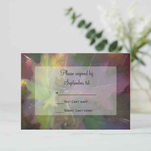 Fall Oak Leaf Hydrangea Wedding RSVP Response Card Karte (Stehend Vorderseite)