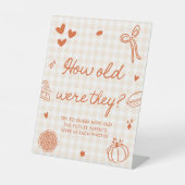 Fall Orange Gingham Cutie Pie Wie alt waren sie Sockelschild (Vorderseite)