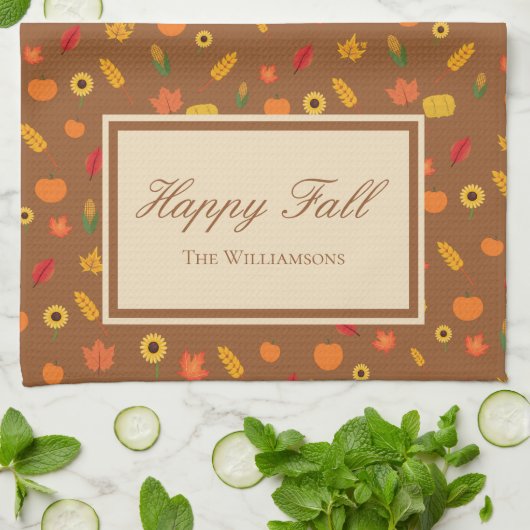 Fall Pattern Familienname Brown Geschirrtuch (Gefaltet)