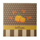 Fall Polka Dot Pumpkin mit Familienname Fliese (Vorderseite)