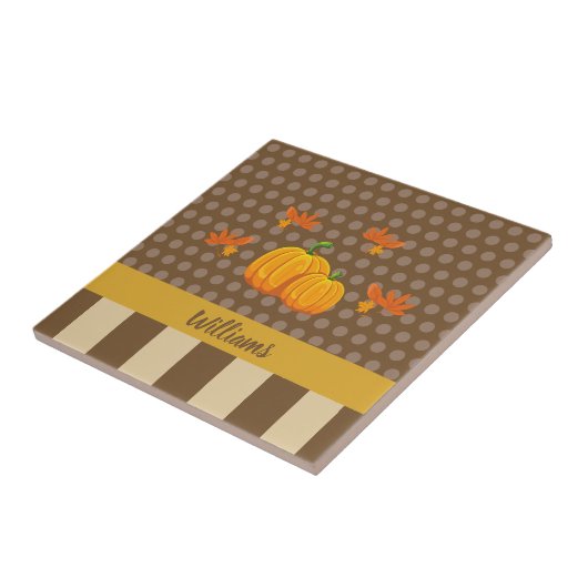 Fall Polka Dot Pumpkin mit Familienname Fliese (Seite)