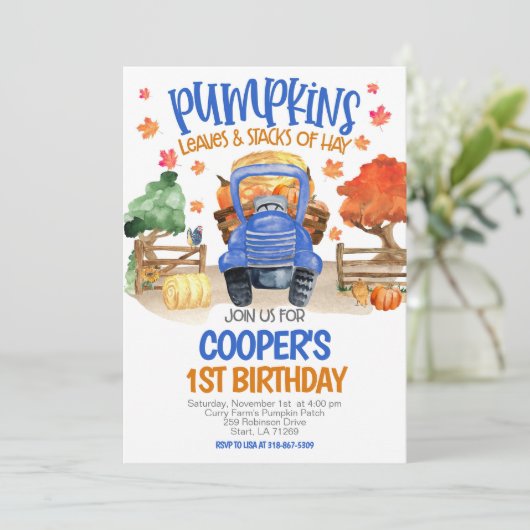 Fall Pumpkin Blue Tractor Boys Birthday Einladung (Stehend Vorderseite)