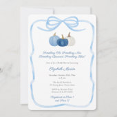 Fall Pumpkin Bow Etwas Blue Brautparty Einladung (Vorderseite)