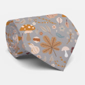 Fall Pumpkin Field mit Herbstlauben und Pilzen Krawatte (Gerollt)