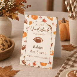Fall Pumpkin Football Boy Quarterback Treat Tischaufsteller