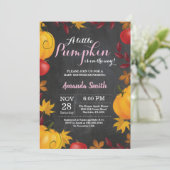 Fall Pumpkin Girl Baby Dusche Einladung Chalkboar (Stehend Vorderseite)