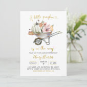 Fall Pumpkin Wheelbarrow Kinderdusche Einladung (Stehend Vorderseite)