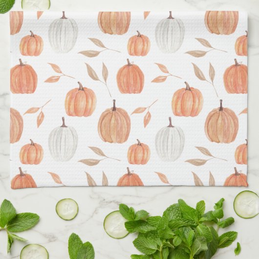 Fall Pumpkins & Blätter Geschirrtuch (Gefaltet)