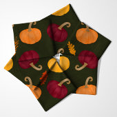 Fall Pumpkins und Blätter auf grünem Muster Stoff