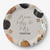 Fall Pumpkins von Miss bis Mrs. Brautparty Pappteller (Vorderseite)