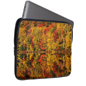 Fall Reflektion über den Russell-Teich | New Hamps Laptopschutzhülle (Vorne Rechts)