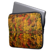 Fall Reflektion über den Russell-Teich | New Hamps Laptopschutzhülle (Vorderseite Links)