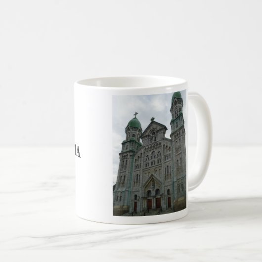 Fall River, MA Historische Gotische Kirche Kaffeetasse (VorderseiteRechts)