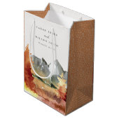 Fall Rust Orange Mountain Trees Foliage Hochzeit Mittlere Geschenktüte (Rückseite Schrägansicht)