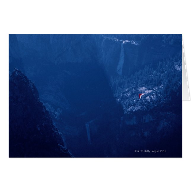 Fall-Segelflugzeug über Bergen (Vorderseite (Horizontal))