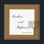 Fall Tree Wedding Magnet Favor<br><div class="desc">2"x2" Quadrat Magnete für benutzerdefinierte Gefälligkeiten werden in hoher Qualität und in lebhaften Farben gedruckt. Ideal für Babyankündigungen,  rett-the-date-Erinnerungen,  Geschenke für Familie und Freunde oder sogar großartige Werbeaktionen für jedes Unternehmen. Kleben Sie sie auf Ihren Kühlschrank,  Aktenschrank,  Geschirrspüler oder Ihre eigene Lieblingsplatte aus Metall.</div>