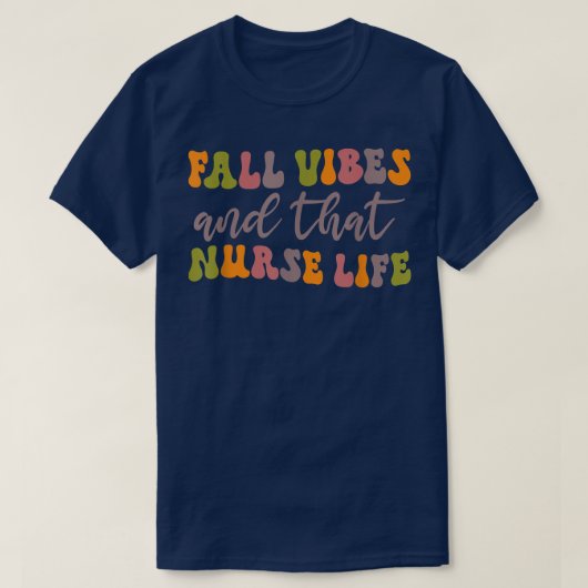 Fall Vibes that Nurlife Funny Herbst T-Shirt (Design vorne)