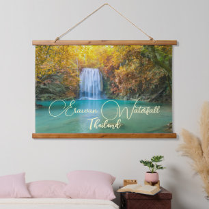 Fall View von Erawan Wasserfall Thailand Wandteppich Mit Holzrahmen