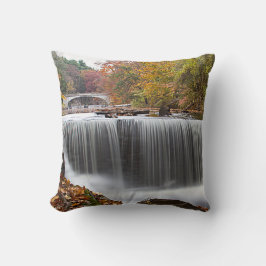 Fall Wasserfall bei Vanderbuild Kissen